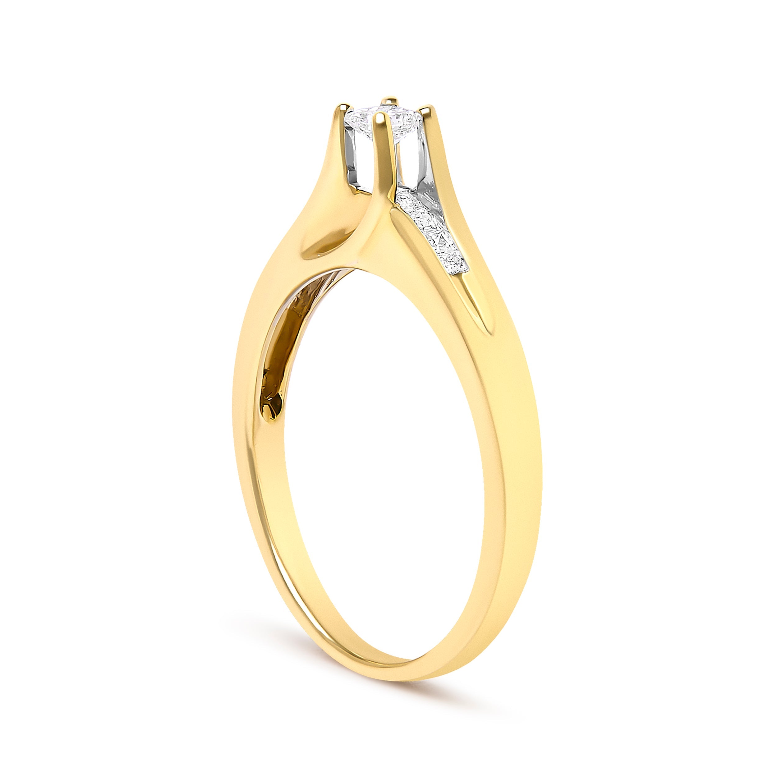 14K Yellow Gold 1/4 Cttw Princess Cut Diamond Engagement Ring