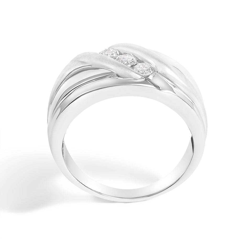Anillo de banda de tres piedras con canal de diamantes de 1/2 quilates de plata esterlina 925 para hombre - Talla de anillo 10