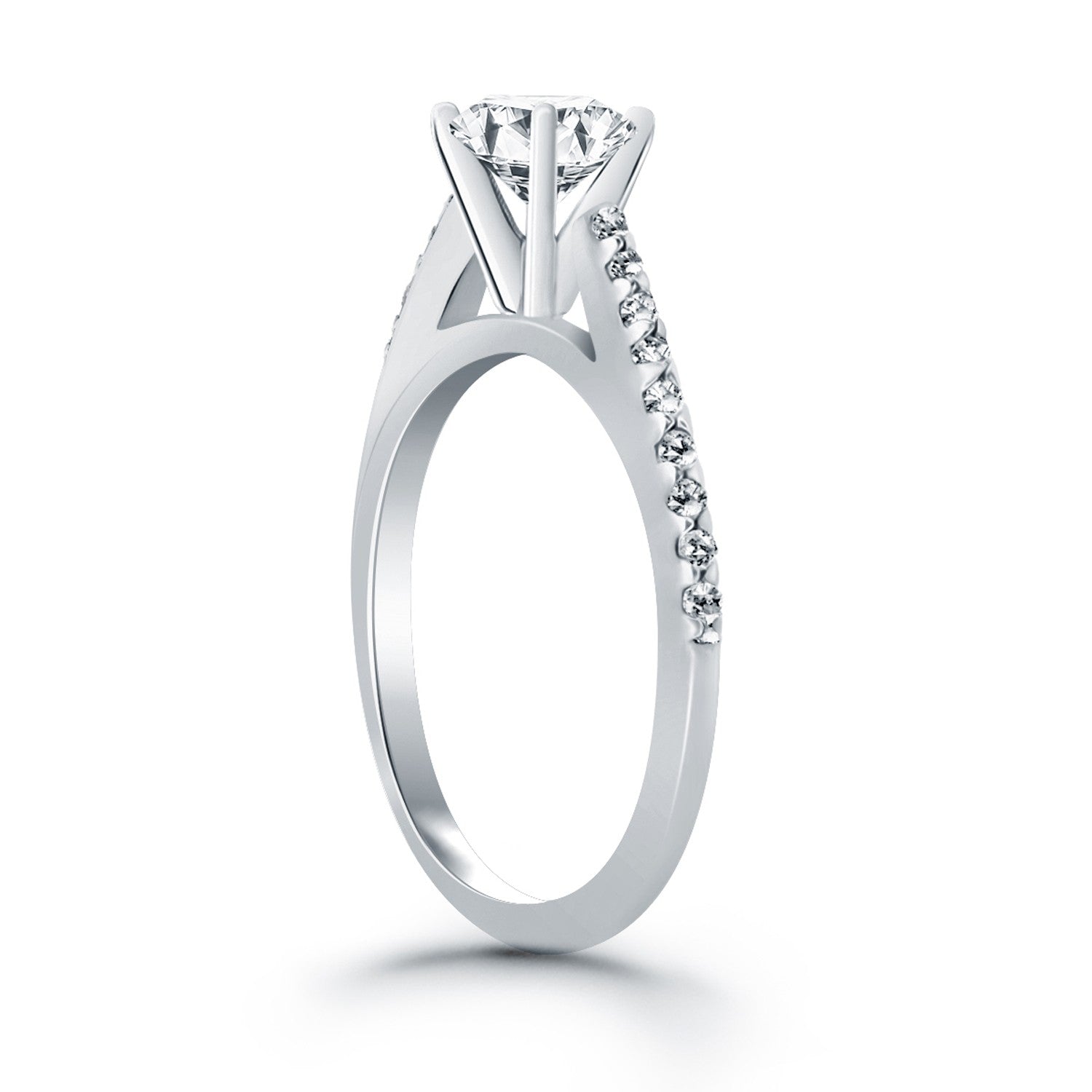 Anillo de compromiso catedralino con diamantes de microgarra de oro blanco de 14k