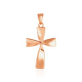 Colgante de cruz retorcida plana en oro rosa de 14k