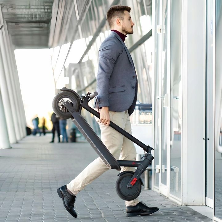 Adult Electric Scooter Folding hoverboard Tires 8.5-inch Speed ​​35KM/H 350W 36V10.4AH J-03 motorized scooter
