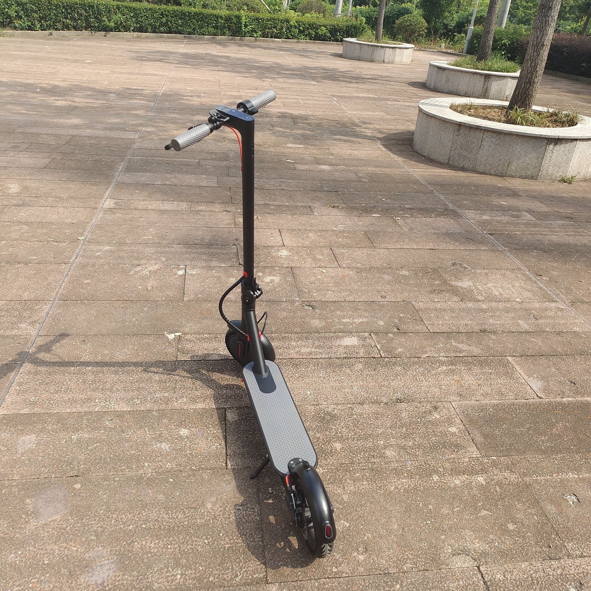 Adult Electric Scooter Folding hoverboard Tires 8.5-inch Speed ​​35KM/H 350W 36V10.4AH J-03 motorized scooter