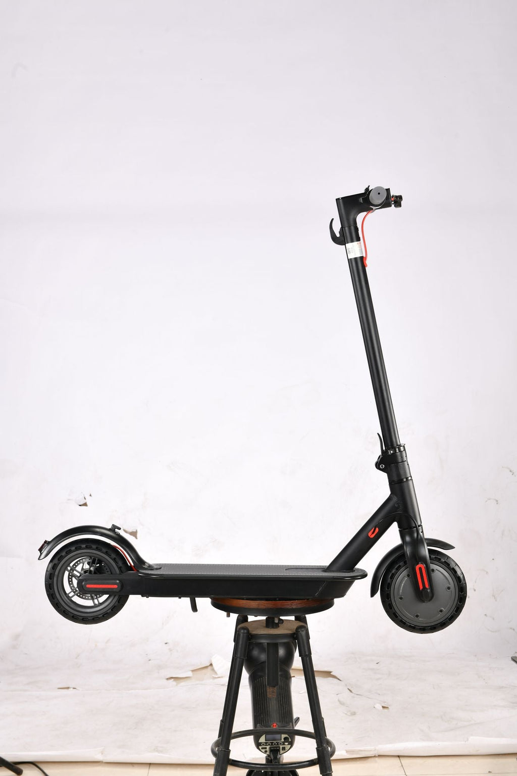 Adult Electric Scooter Folding hoverboard Tires 8.5-inch Speed ​​35KM/H 350W 36V10.4AH J-03 motorized scooter